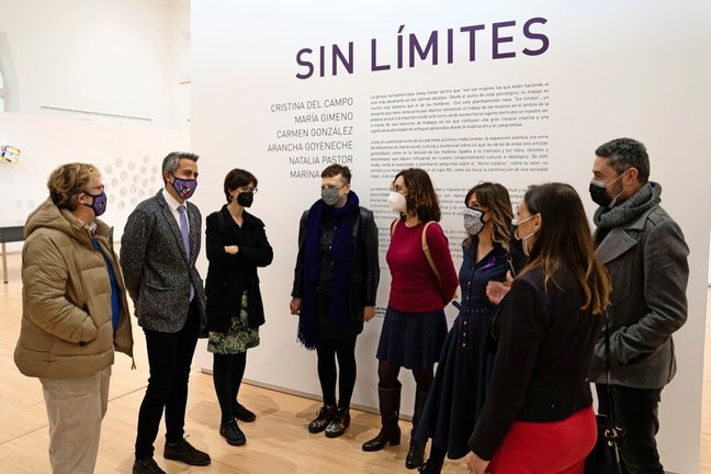Pablo Zuloaga inaugura La Exposición ‘Sin Límites: Sobre Mujeres Artistas’. / ALERTA
