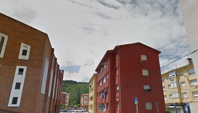 Edificios de la calle Ruiz Salazar del Barrio Covadonga, Torrelavega. / ALERTA