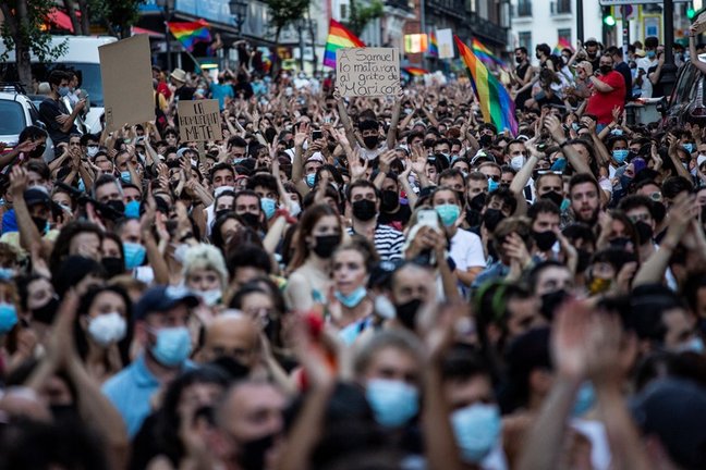 Miles de personas durante una manifestación para condenar el asesinato de un joven de 24 años el pasado sábado en A Coruña debido a una paliza, a 5 de julio de 2021, en Madrid, (España). Bajo el lema, #JusticiaParaSamuel, los asistentes quieren mostrar su