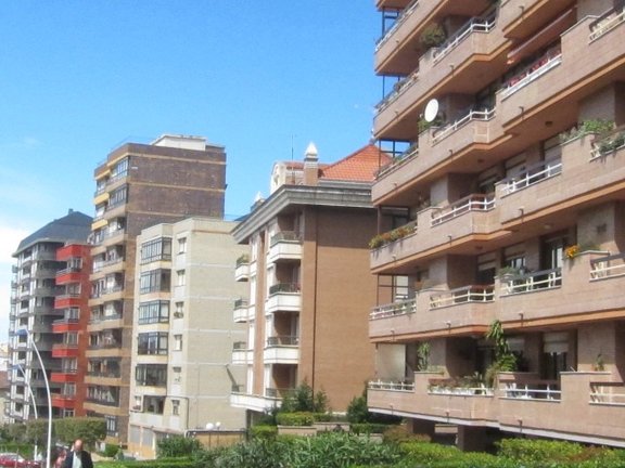 Conjunto de pisos en Santander. / Alerta