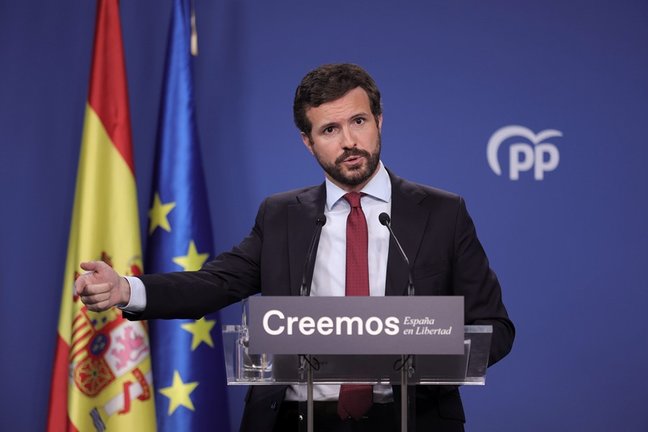 Archivo - El presidente del PP, Pablo Casado, durante una rueda de prensa en la sede del partido, a 29 de julio de 2021, en Madrid (España). 