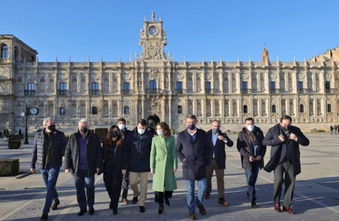 La presidenta del Partido Popular, María José Sáenz de Buruaga, ha participado hoy en el XIV Congreso del PP de Castilla y León para respaldar a para respaldar a Alfonso Fernández Mañueco. / ALERTA