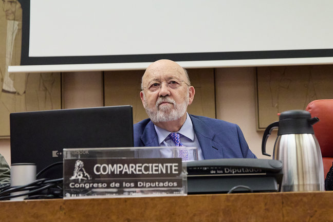El presidente del Centro de Investigaciones Sociológicas (CIS), José Félix Tezanos, comparece en la Comisión de Presupuestos, en el Congreso de los Diputados.