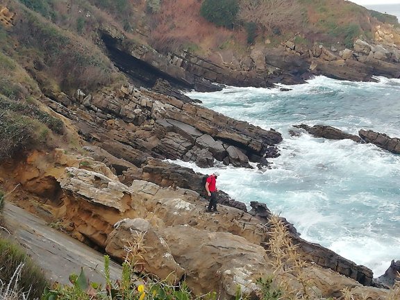Cargar máis
Se busca a un joven de 23 años desaparecido en la costa de Cueto, Santander.