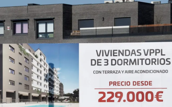 Vista de una promoción de pisos en venta en el barrio madrileño de El Cañaveral, en una imagen de archivo. EFE / Chema Moya