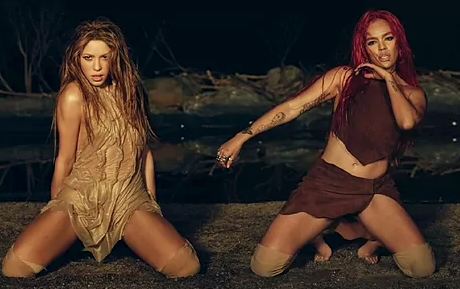 Shakira y Karol G, en el vídeo de su canción. / Alerta