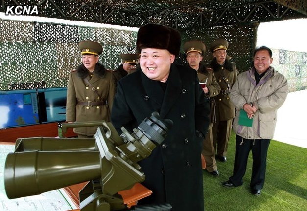El líder norcoreano, Kim Jong Un, ha supervisado este sábado unas maniobras de desembarco. EP / Archivo