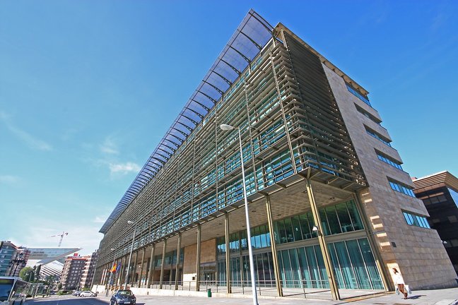 Edificio Administrativo de Servicios Múltiples del Principado (EASMU)