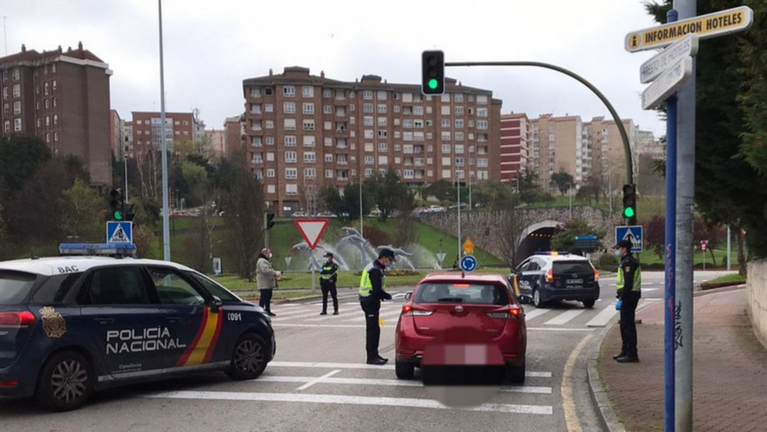 Control policial en Santander durante los meses del confinamiento. / ALERTA