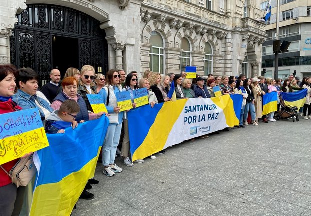 Minuto de silencio por la paz en Ucrania. / AS