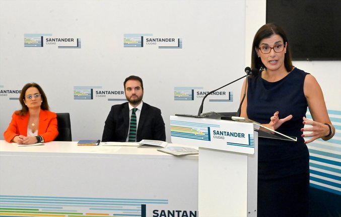 La alcaldesa de Santander, Gema Igual, presenta el borrador del presupuesto para 2024. / Alerta
