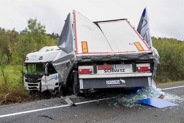 Imagen del camión tras el accidente. / Pablo Martin