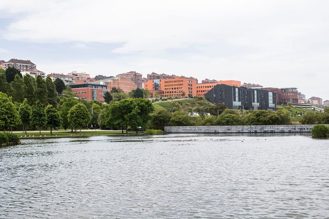 Campus de la Universidad de Cantabria desde el parque de Las Llamas. / Alerta
