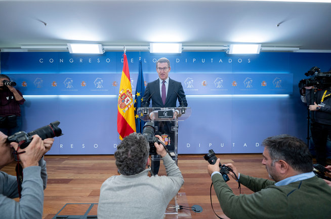 Alberto Núñez Feijóo en la rueda de prensa después de la reunión. / Alberto Ortega