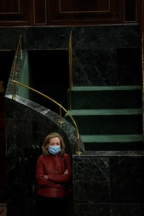 La vicepresidenta de Asuntos Econ&oacute;micos, Nadia Calvi&ntilde;o, durante una sesi&oacute;n de control al Ejecutivo