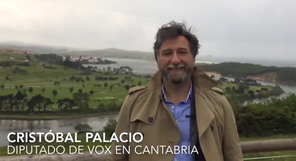 Cristobal Palacio, diputado de Vox en Cantabria durante la realizaci&oacute;n del video promocional.