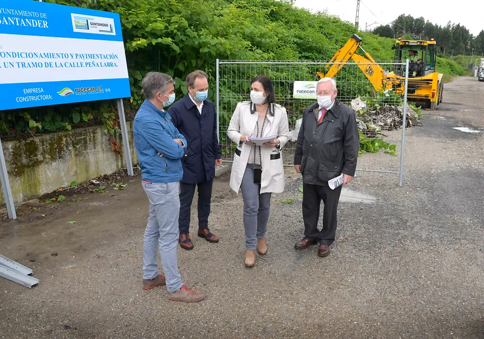 Gema Igual y C&eacute;sar D&iacute;az durante la visita donde se realizar&aacute;n las obras.