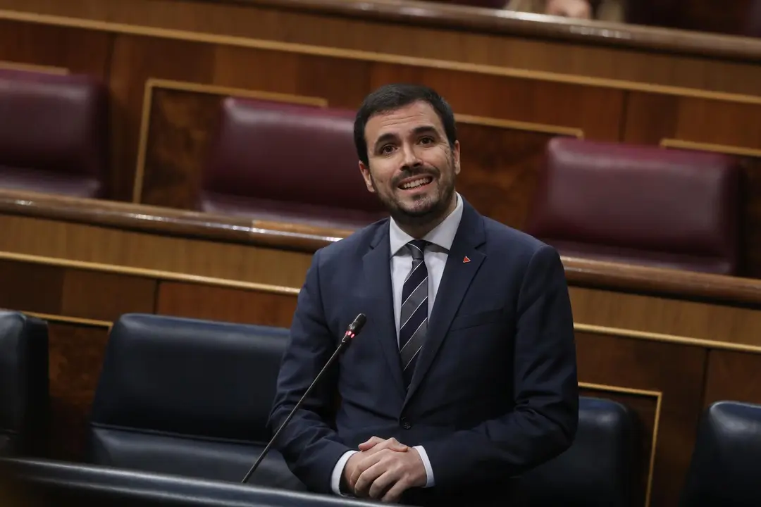 El ministro de Consumo, Alberto Garz&oacute;n, interviene durante el debate en el Congreso