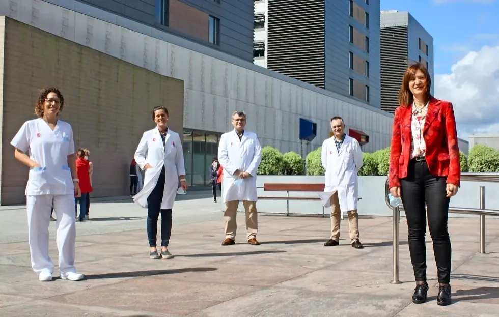 De izquierda a derecha, Elsa G&oacute;mez, 
Telva Carceller, Jes&uacute;s Artal, Luis Gaite 
y Ana Isabel de Santiago. / alerta