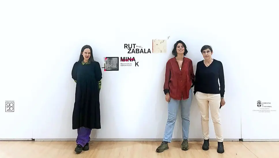 Las art&iacute;stas Marina Alonso y Rut Zabala junto con la comisaria, consultora y productora cultural M&oacute;nica &Aacute;lvarez Careaga. / ALERTA