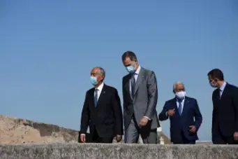 El presidente de Portugal, Marcelo Rebelo de Sousa; el Rey Felipe VI; el primer ministro de Portugal, Ant&oacute;nio Costa; y el presidente del Gobierno, Pedro S&aacute;nchez en la en la Alcazaba de Badajoz. - Diego Casillas - Europa Press