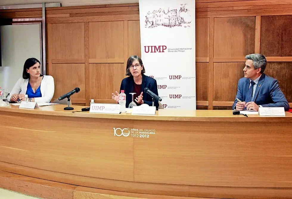 Igual, Mor&aacute;n y Zuloaga en la presentaci&oacute;n. / J. Ram&oacute;n