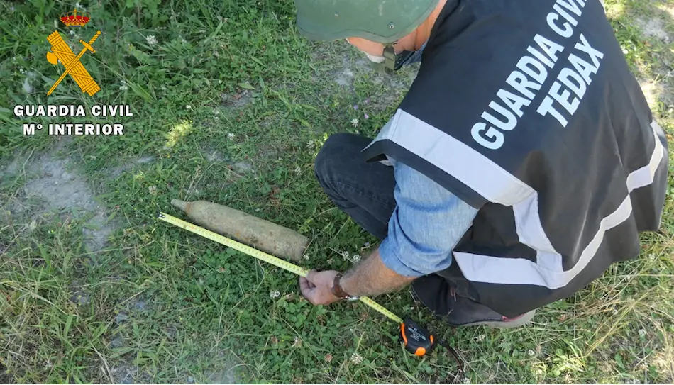 Proyectil encontrado por la Guardia Civil.