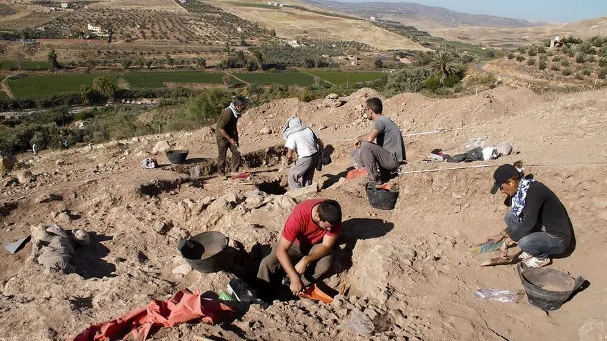 Excavaci&oacute;n en Kharavsin (Jordania). EFE