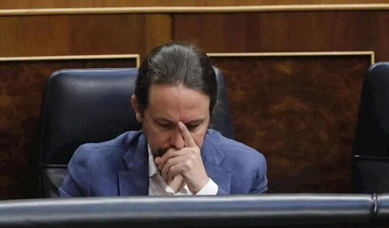El vicepresidente segundo del Gobierno, Pablo Iglesias, durante la primera sesi&oacute;n de control al Gobierno en el Congreso de los Diputados - Javi Mart&iacute;nez / Pool