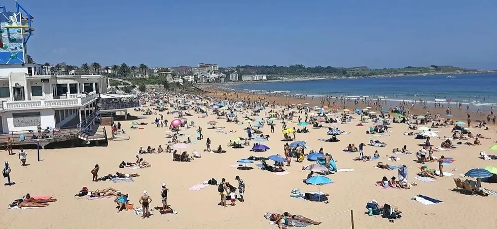 Vista de la Primera playa del Sardinero. / M.A.
