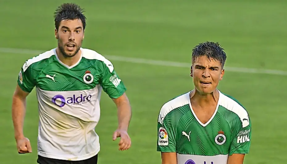Siverio celebra su gol junto a Jon Ander, el jugador que hab&iacute;a comenzado la jugada que tan bien termin&oacute;. / Hardy