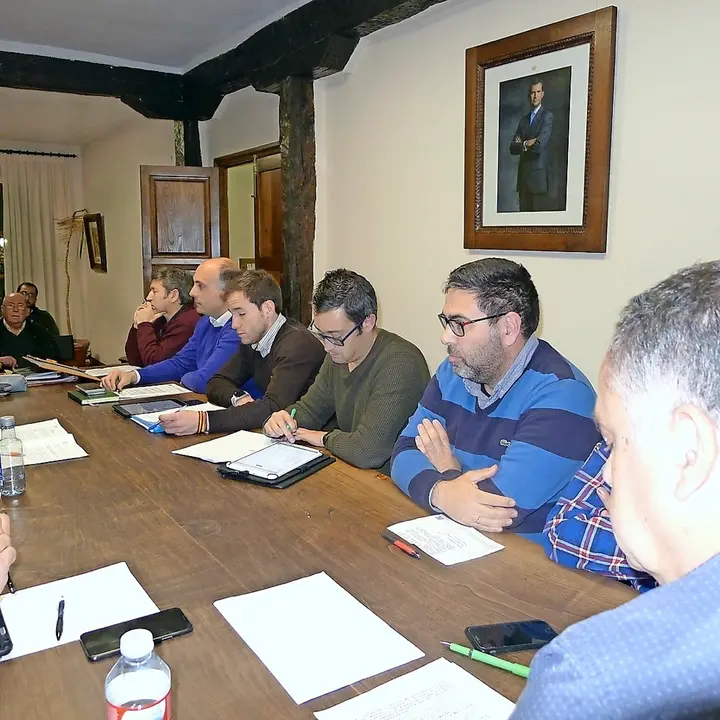 Pleno del Ayuntamiento de Cabez&oacute;n de la Sal. / Saja