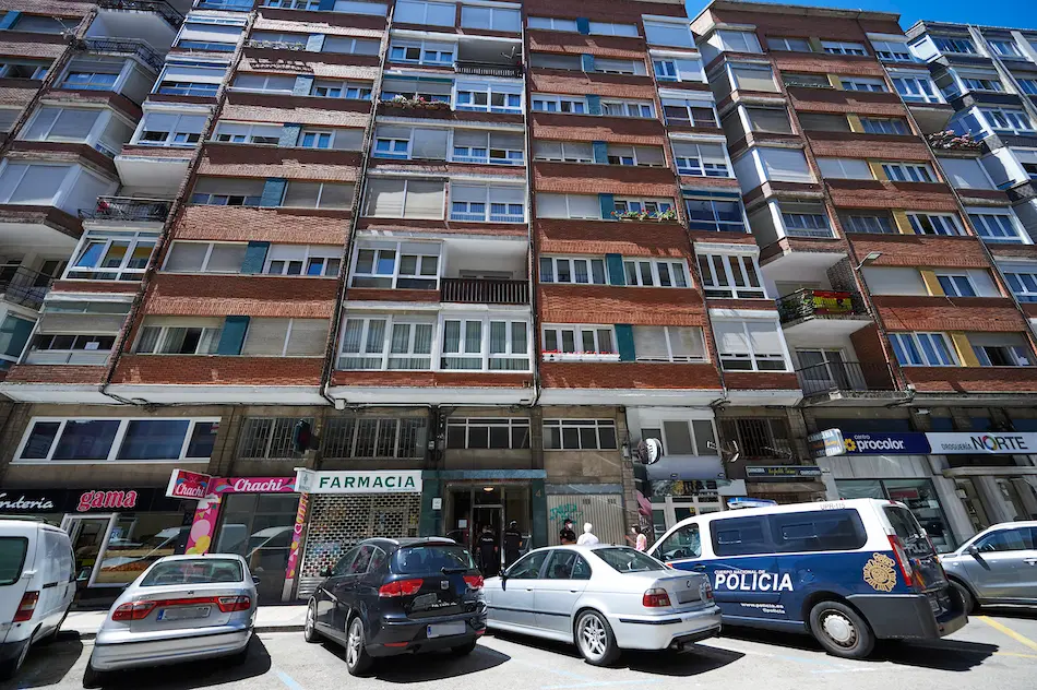 El inmueble donde se produjo el brote de coronavirus.