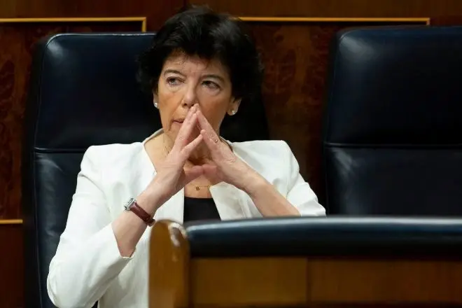 Los ministros de Educaci&oacute;n y Sanidad, Isabel Cela&aacute;.