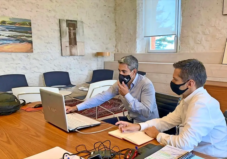 Zuloaga ofrece la colaboraci&oacute;n de Cantabria