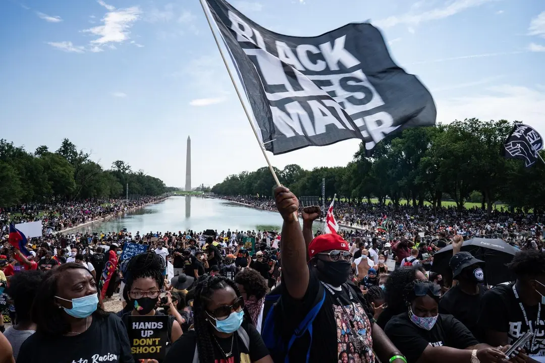 Miles de personas se han reunido este viernes junto al monumento a Lincoln.