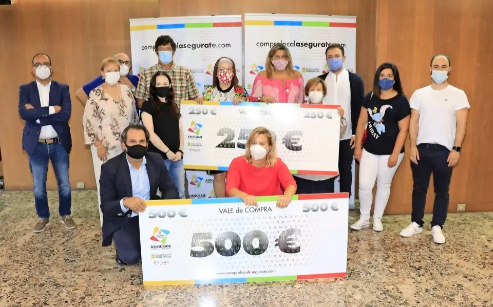 Entregada los cheques de la Campa&ntilde;a de Vales de Compra de Torrelavega