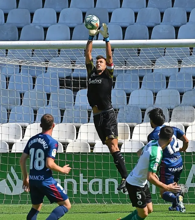 Iv&aacute;n Crespo, durante una de sus &uacute;ltimas actuaciones de la temporada pasada. / hardy