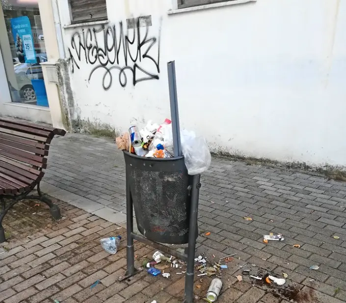 El servicio de recogida de basuras est&aacute; siendo muy criticado. / alerta