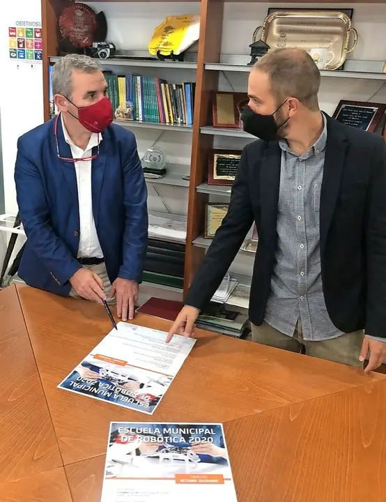 Presentaci&oacute;n de la nueva oferta formativa de la Escuela de Rob&oacute;tica de Santa Cruz de Bezana. / alerta