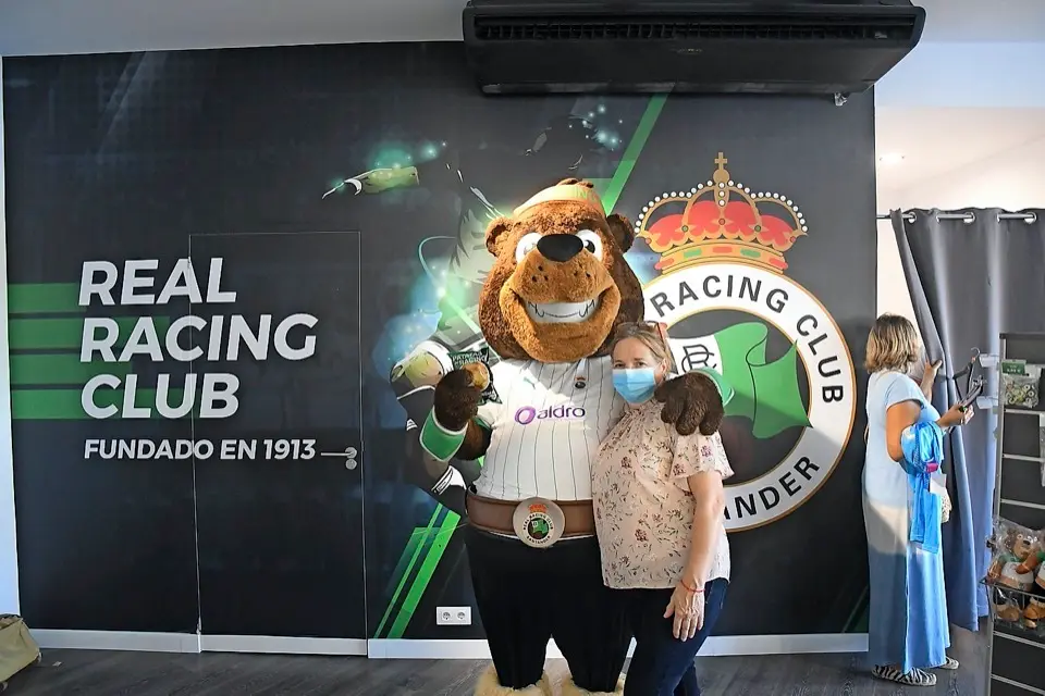 La llamada del oso Cacho constituy&oacute; un notable &eacute;xito. / Hardy
