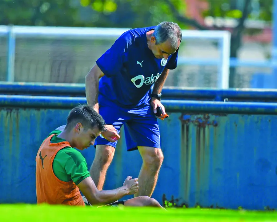 Javi Siverio se retir&oacute; lesionado del entrenamiento de ayer. / Hardy
