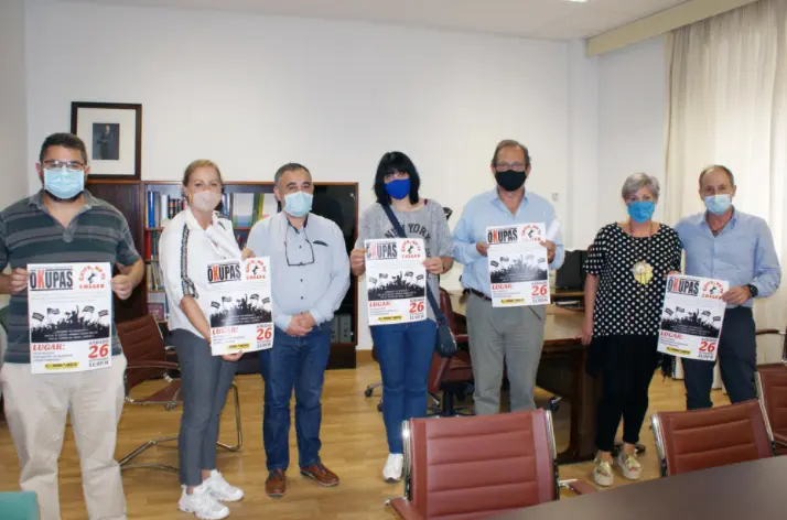 Reuni&oacute;n con la plataforma 'Meruelo sin okupas'.