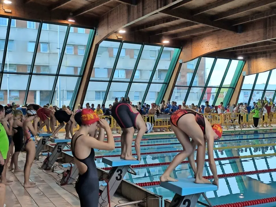 Prueba de nataci&oacute;n de la Liga Escolar de la temporada pasada. / alerta