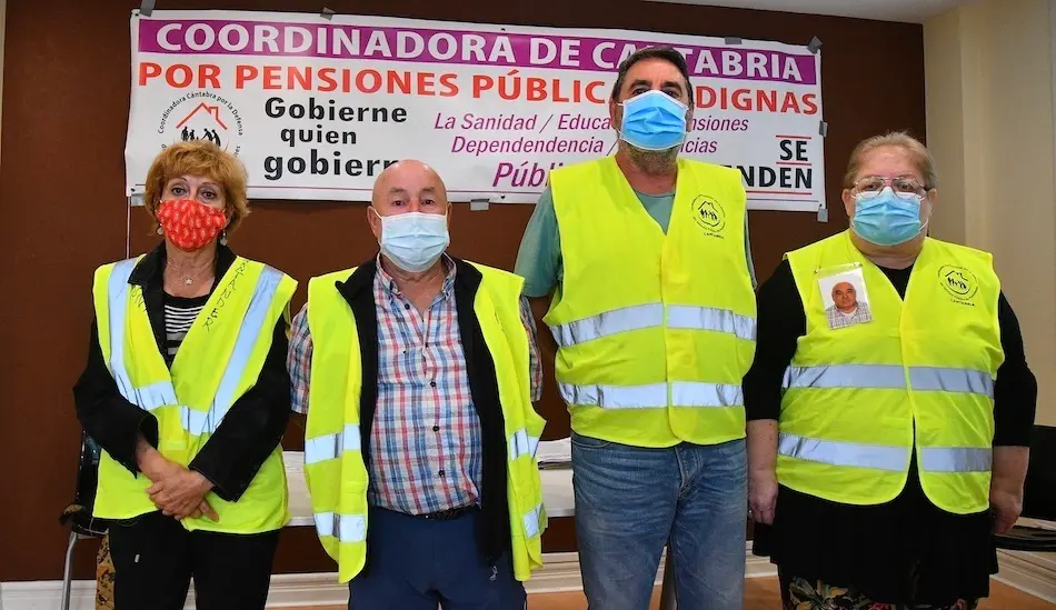 La Coordinadora de Cantabria por Pensiones P&uacute;blicas y Dignas. / HARDY