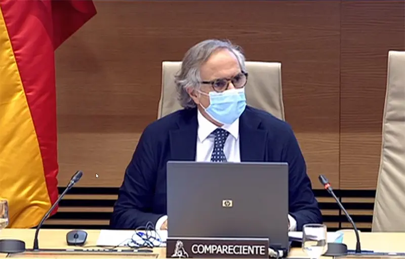 El catedr&aacute;tico de la Universidad de Cantabria y director del Instituto de Hidr&aacute;ulica (IH), &Iacute;&ntilde;igo Losada durante su intervenci&oacute;n.