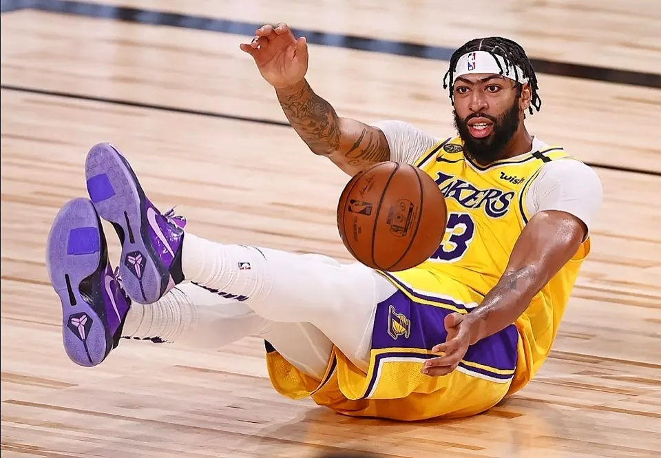 El p&iacute;vot Anthony Davis estuvo a un gran nivel. / EFE