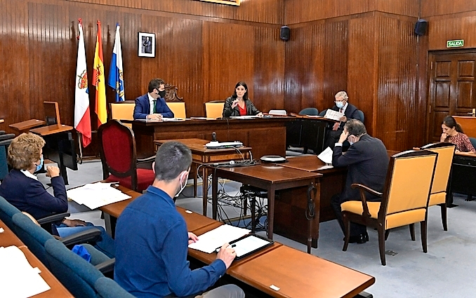 Gema Igual presidi&oacute; ayer viernes la reuni&oacute;n del Consejo. / ALERTA