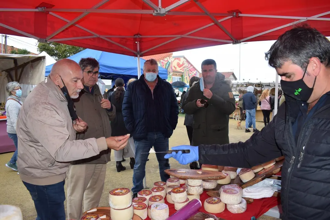 Mercado de oto&ntilde;o de Liencres