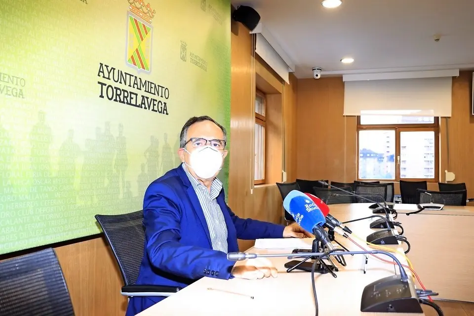 Jos&eacute; Manuel Cruz Viadero en rueda de prensa. / ALERTA